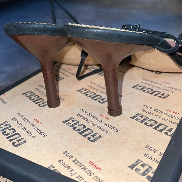 SOLD ❌Gucci Strappy Bow Sandals/Heels - Picture 5 of 13